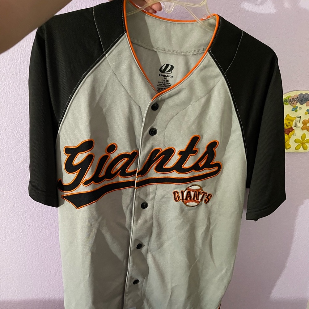 ⚠️host pick ⚠️ men’s san francisco giant’s jersey !